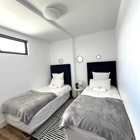 Cosy Apartment In The Heat Of The City Windhoek Exteriör bild