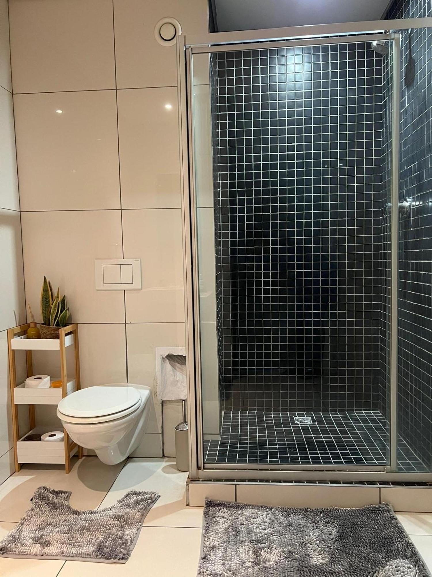 Cosy Apartment In The Heat Of The City Windhoek Exteriör bild