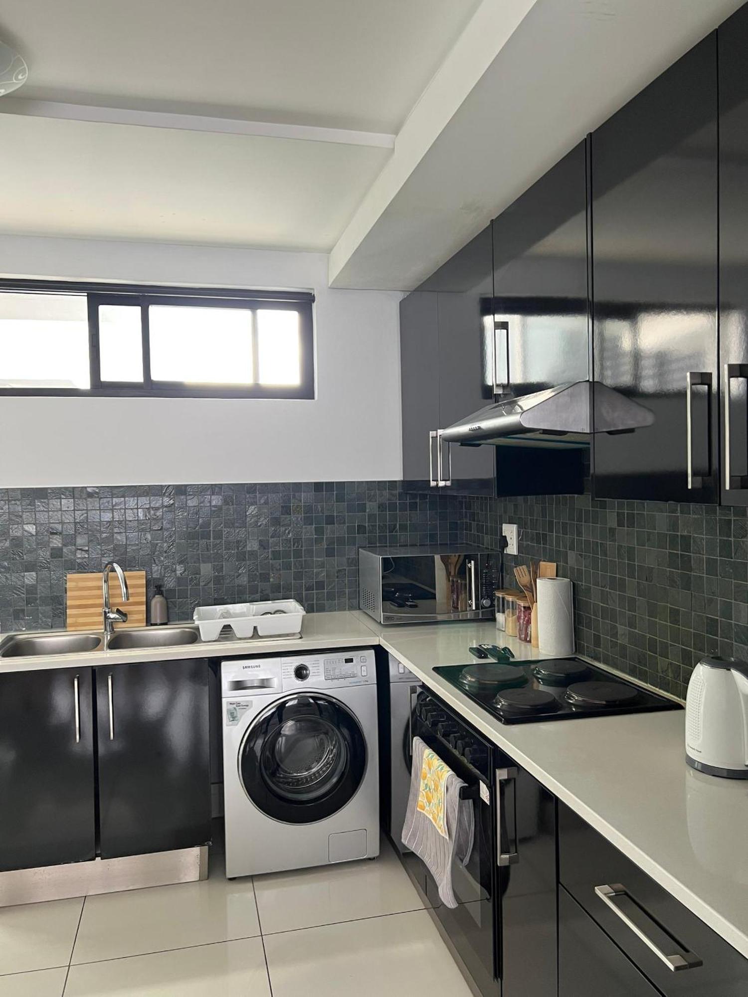 Cosy Apartment In The Heat Of The City Windhoek Exteriör bild